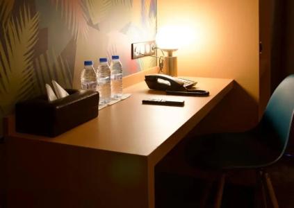Boutique Gauthier - 100