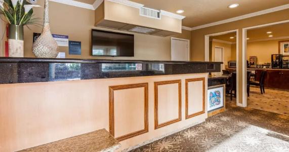 Best Western Plus Inn-by-the-Sea - 23