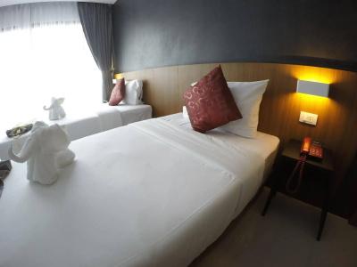 Phoenix Grand - 3