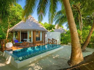 Mercure Maldives Kooddoo Resort - 19