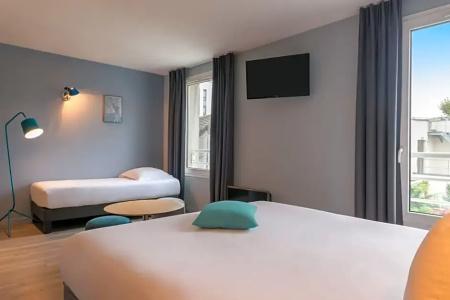 Quality & Suites Bercy Bibliothèque by HappyCulture - 54