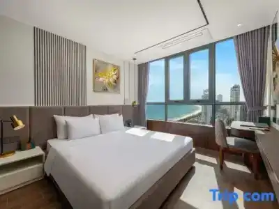 Le Hoang Beach Danang - 132