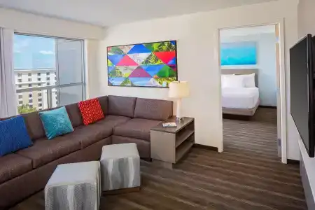 Hyatt House across from Universal Orlando Resort - 4
