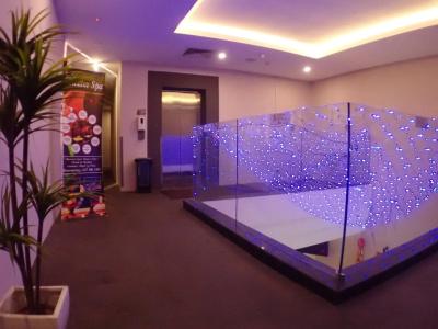 De Elements Business Kl - 14