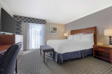 Best Western Plus Marina Shores - 72