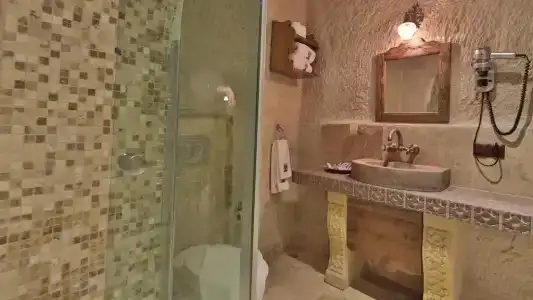 Phocas Cave Suites - 100