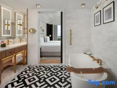 Resorts World Sentosa - Hard Rock (Sg Clean) - 90