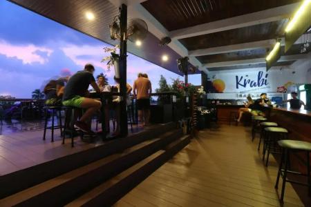 Balcony Party Hostel - Adult Only +18 - 25