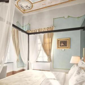 King Kresimir Heritage - Adults only - 50