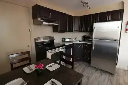 Divya Sutra Suites on Robson Downtown - 88