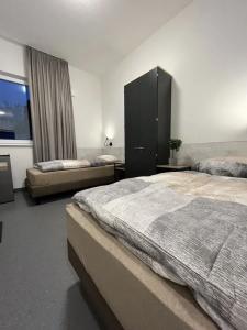 Longhouse Aparthotel - 4