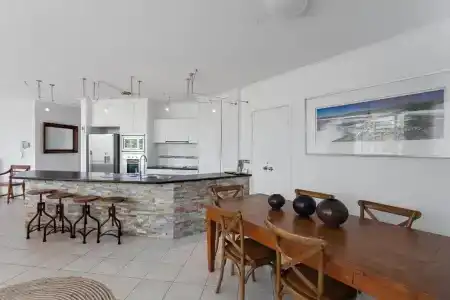 Noosa Tropicana - 158