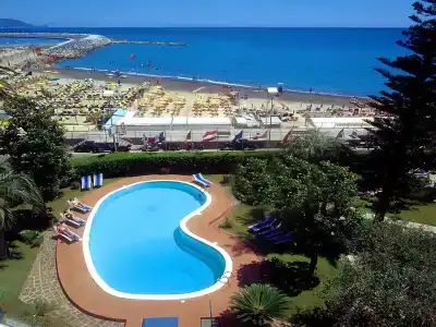 Garden Lido - 25