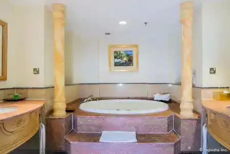 Sheraton Hanoi - 9