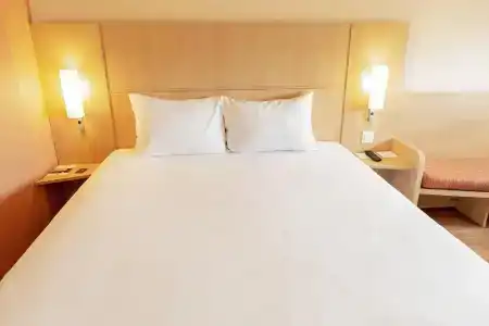 Ibis Oviedo - 5