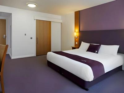 Premier Inn Hanger Lane - 27