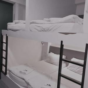 Wink Capsule Hostel @ Chinatown (SG Clean) - 49