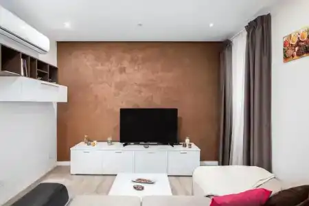 Luxury Circle Suites - 3