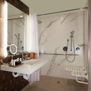The Porter Portland, Curio Collection By Hilton - 46