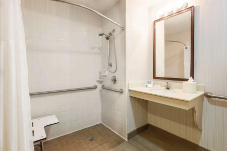 Hilton Garden Inn - 8