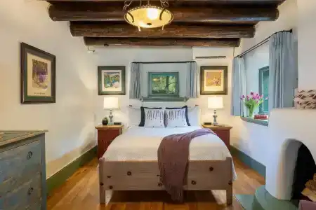 Inn of the Turquoise Bear - 46