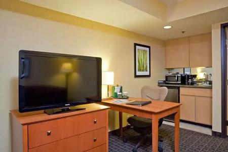 Best Western Plus Thunderbird Suites - 87