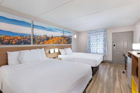 Days Inn by Wyndham North - 3