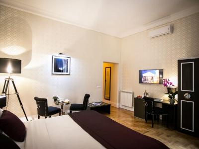 Minerva Relais - 1