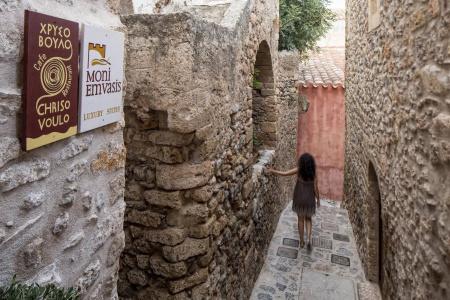 Moni Emvasis Luxury Suites - 24