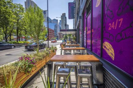 Moxy Chicago Downtown - 18