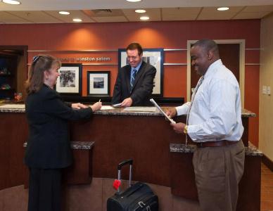 Hampton Inn & Suites/University Area - 27