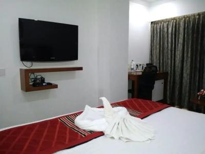 The Royal Comfort - 4