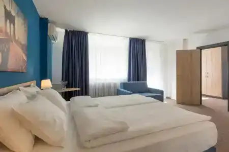 Premium Crown Suites - 109