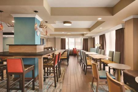 Hampton Inn Atlanta-Buckhead - 13