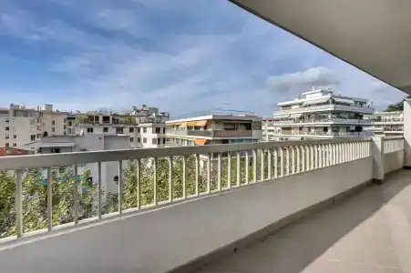Juliana Cannes - 26