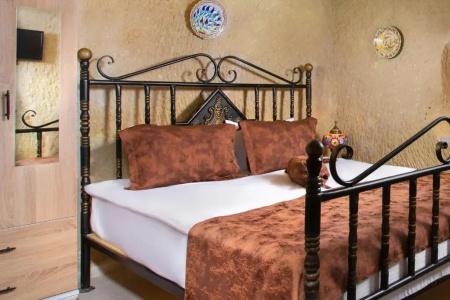 Romantic Cave - 39