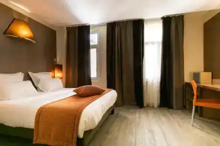 Hôtel Carré Vieux Port - 69