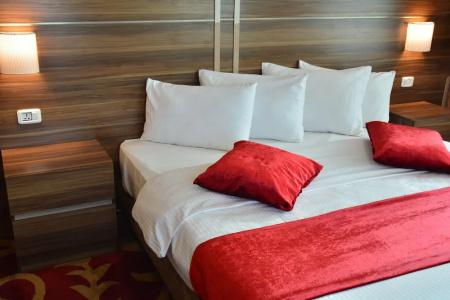 Park Plaza - 4