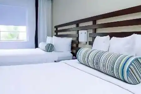 Dorchester & Suites - 21