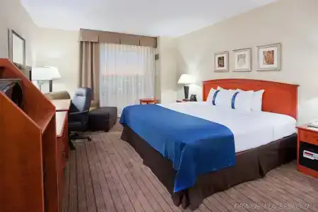 Holiday Inn & Suites Kanata, an IHG - 6