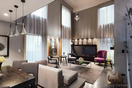Stamford Plaza - 42