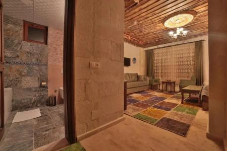 Caravanserai Inn - 109