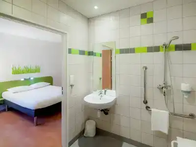 ibis budget Bayeux - 10