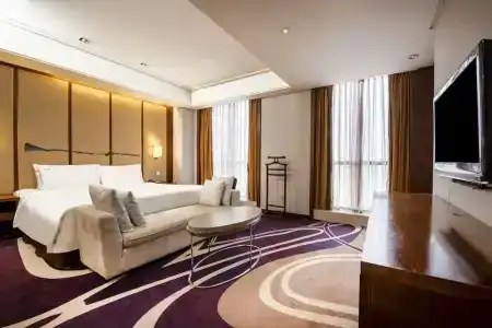 Holiday Inn Qingdao City Center, An Ihg - 73