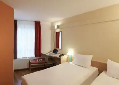 ibis Düsseldorf Hauptbahnhof - 3