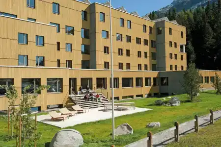 St. Moritz Youth Hostel - 36