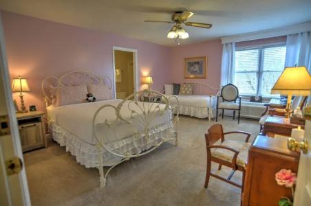 Blue Mountain Mist Country Inn - 37