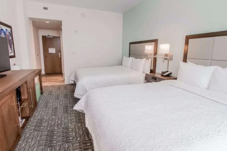 Hampton Inn & Suites Beach-Beachfront - 48