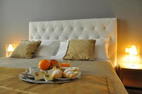 Hnn Luxury Suites - 46