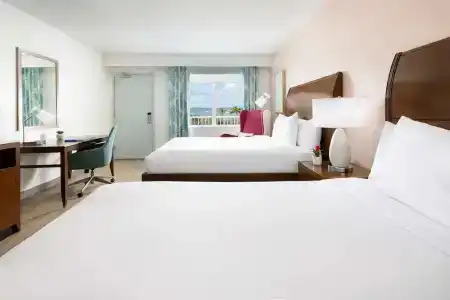 Hilton Garden Inn / The Keys Collection - 120